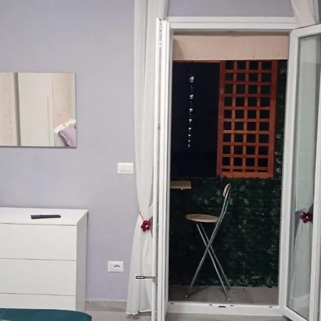 Dimora Serafino شقة